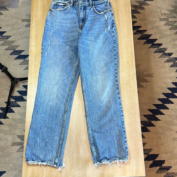 Abercrombie & Fitch Denim - Abercrombie & Fitch Ultra High Rise 90s Straight Jean